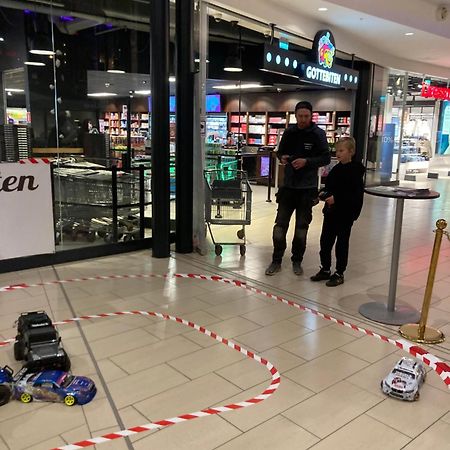 Lugnt Och Centralt Strömstad Екстериор снимка